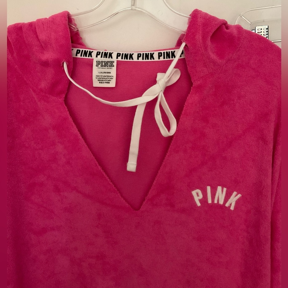 PINK Victoria's Secret Women's Pink Hoodie and Shorts Set - Picture 2 of 5